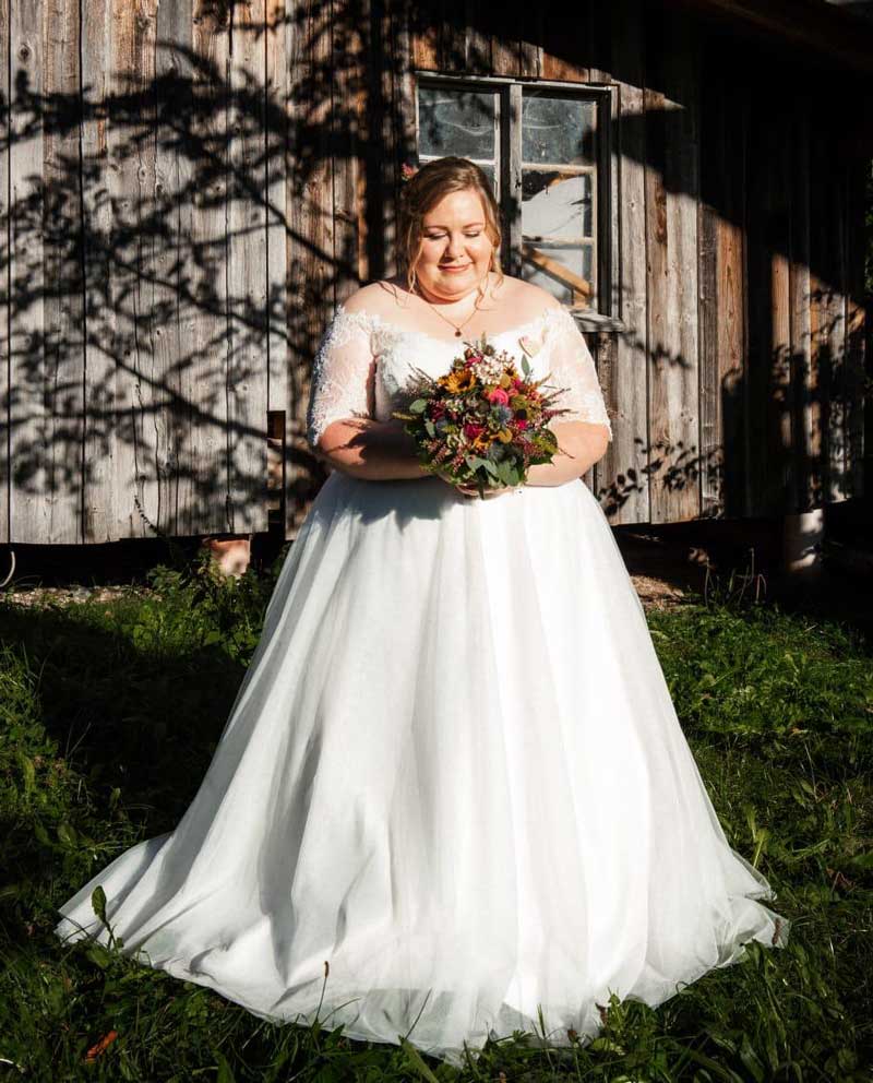 Hochzeitskleid in Curvy für wunderschöne Plus Size Bräute