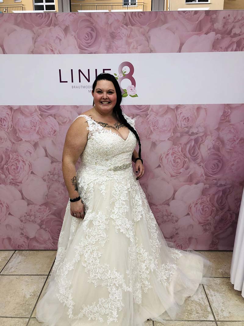 Curvy Hochzeitskleid mit Spitze in Plus Size
